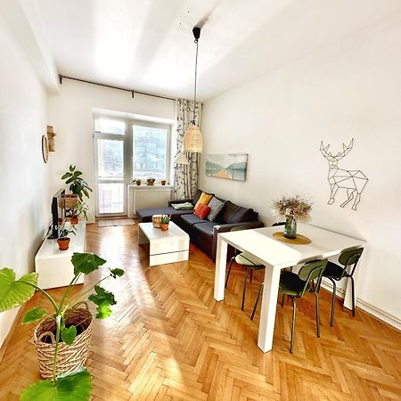 Bright And Central Suite With A Balcony Brno Exterior photo